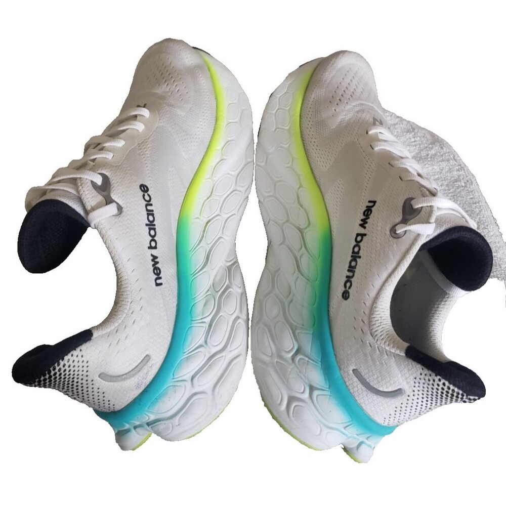 New Balance Fresh Foam More V4 White Electric Teal size Men's Size 11 D MMORWT4 - Picture 11 of 12